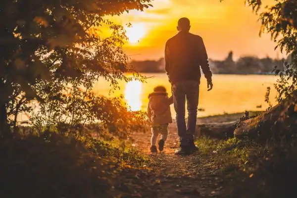 image of dad and child - parental alienation Havering